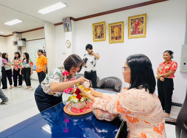 สืบสานวัฒนธรรมเทศกาลสงกรานต์สรงน้ำพระและรดน้ำขอพรสหกรณ์จังหวัดระยอง ... พารามิเตอร์รูปภาพ 15